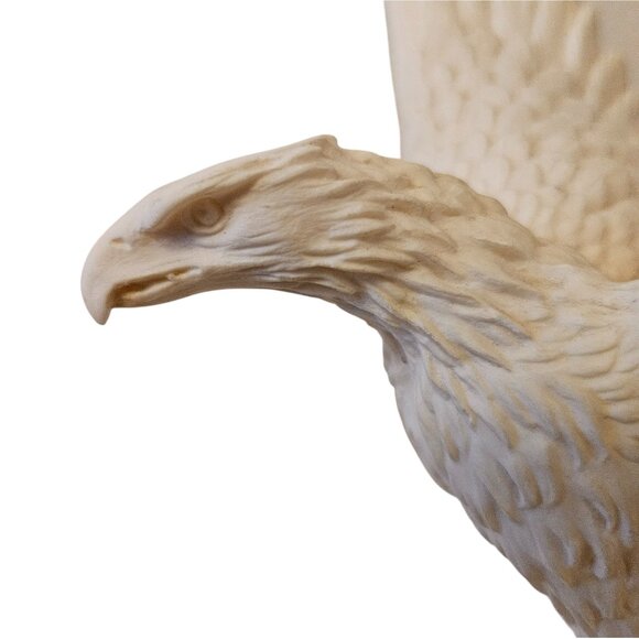 Vintage Alabaster Eagle Sculpture – Signed A. Giannelli, 1973 (8") - Picture 5 of 6